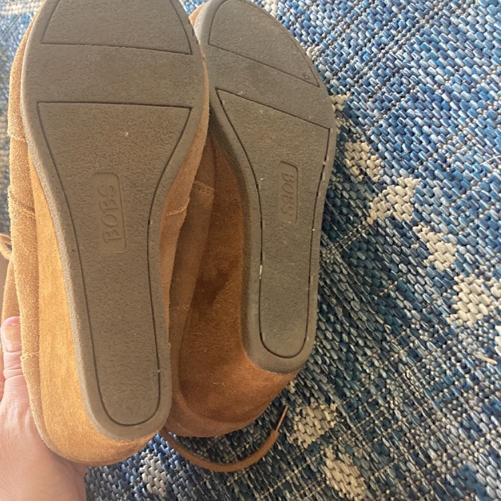 Bobs 7.5 wedge bootie - Picture 5 of 5